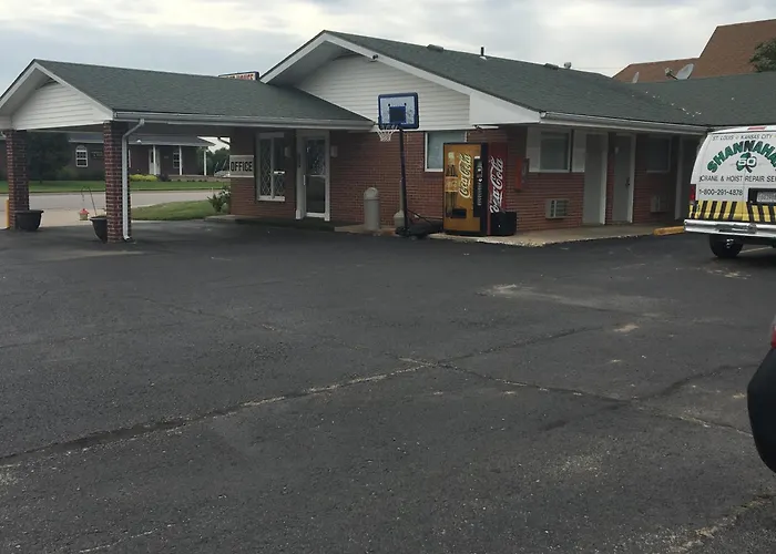 Guest House Motel Chanute